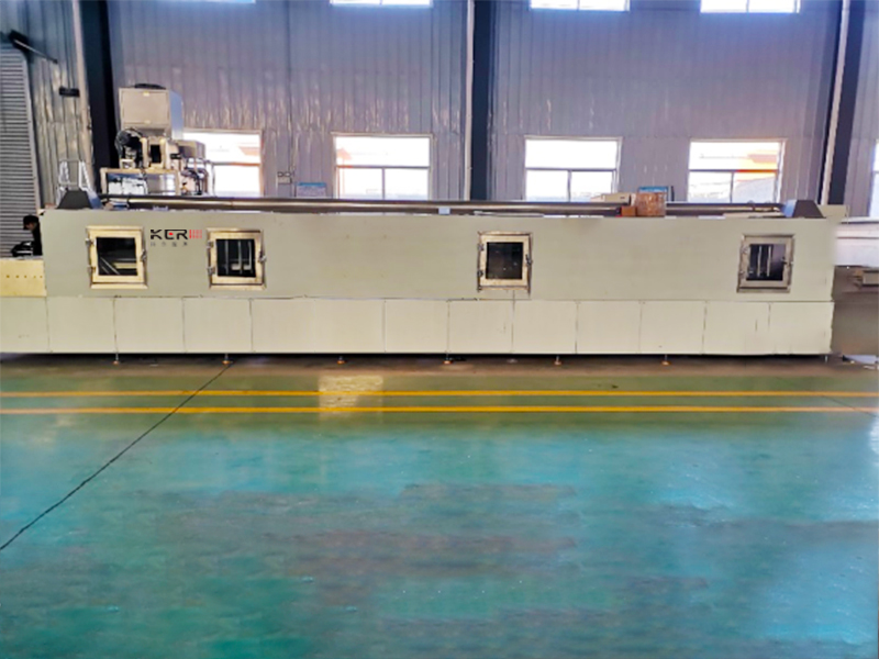 液晶玻璃光學(xué)超聲波清洗機(jī)設(shè)備有什么特點(diǎn)？